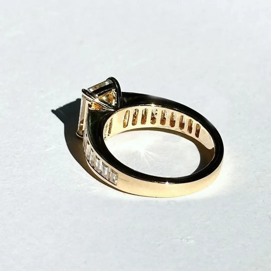 /public/photos/live/Classic Emerald Cut Engagement Ring 480 (5).webp